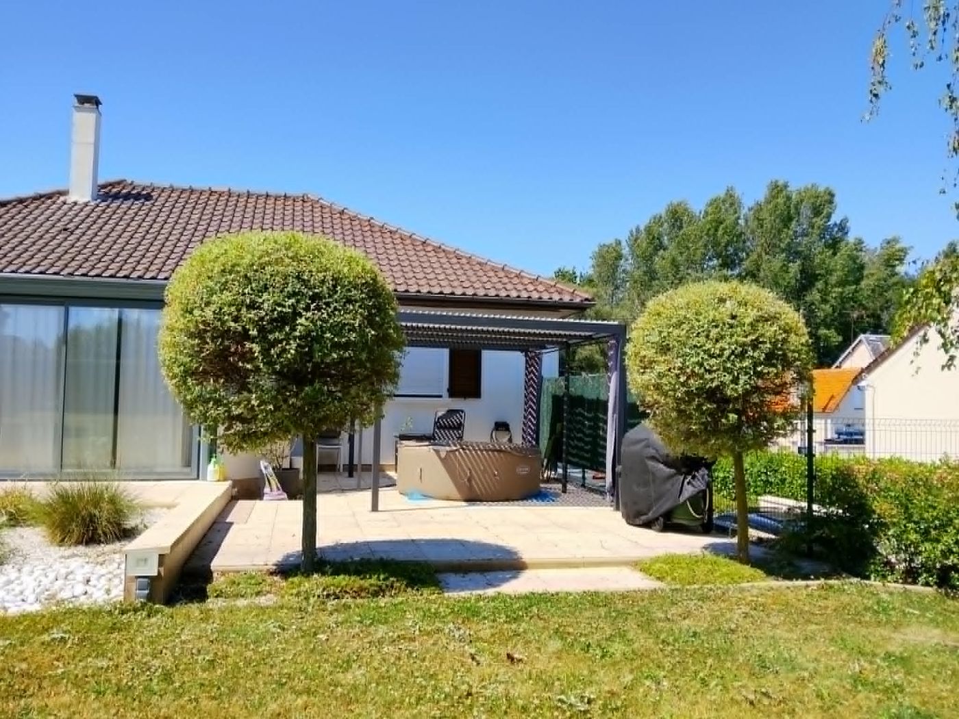 Reprise de jardin pour un nouveau propriétaire, Vermand, réalisé par JardiNET'