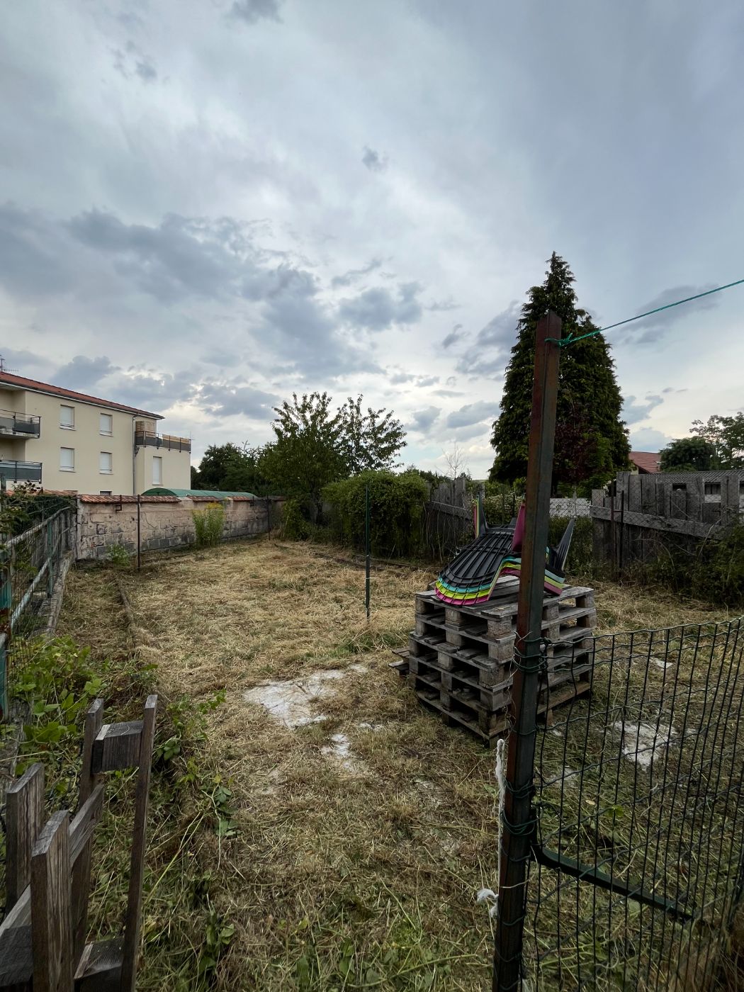 Débroussaillage d'un jardin et évacuation des déchets verts, Lunéville, réalisé par Lefebvre Paysage