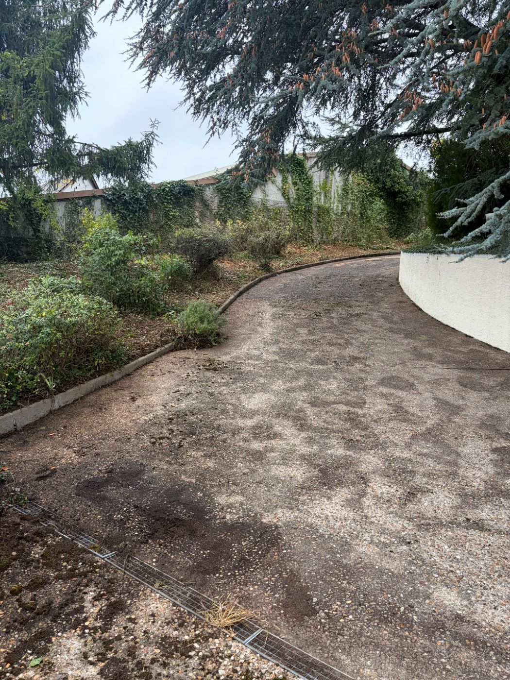 Remise en état à Saint-Martin-le-Beau, réalisé par Nico services