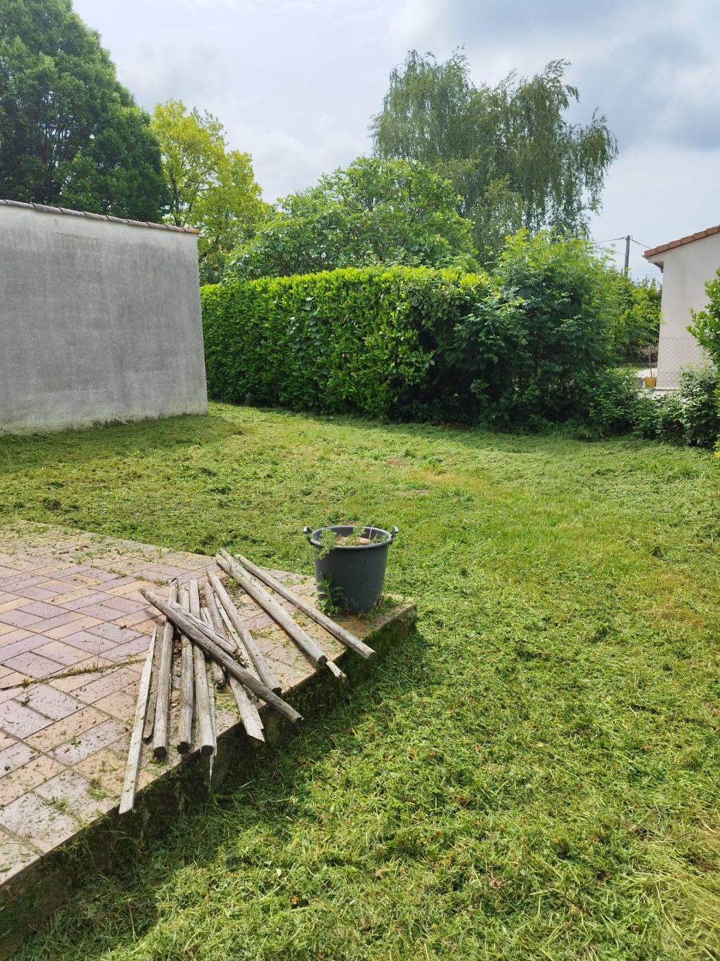 Tonte propriété., Montaigut-sur-Save, réalisé par Pascal le Jardinier