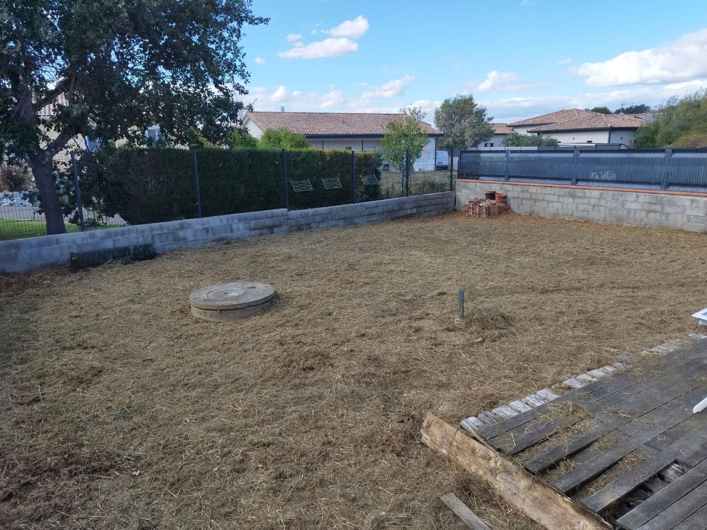 Tout remettre au propre avant la vente de la maison..., Fonsorbes, réalisé par Pascal le Jardinier