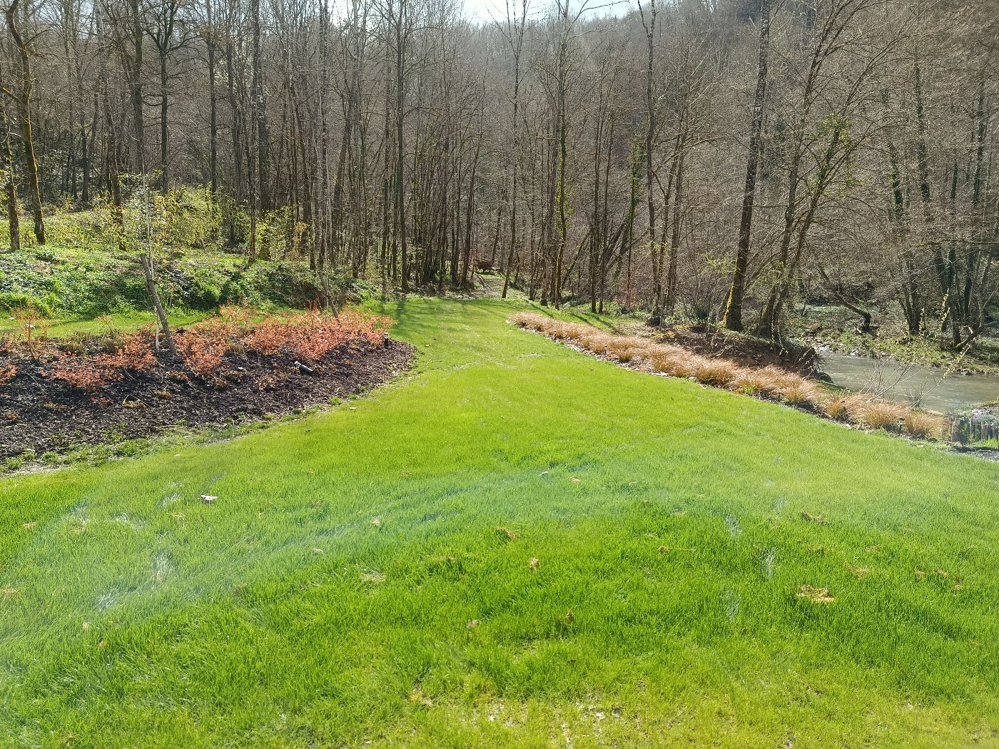 Aménagement d'un jardin, Mérigon, réalisé par Thibaud Zerr
