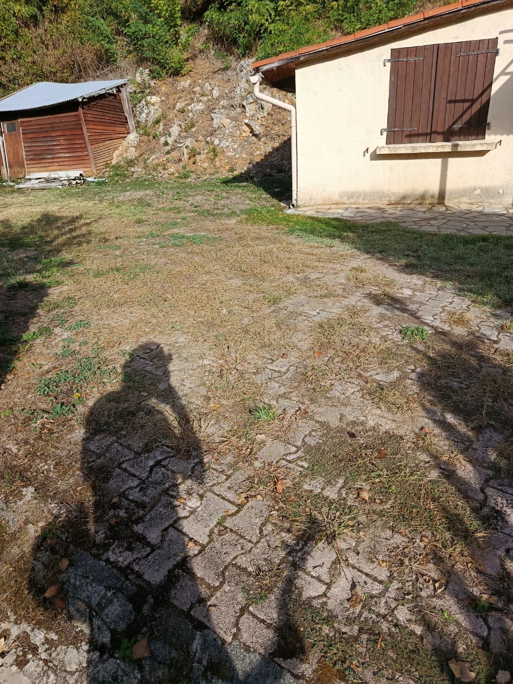 Chantier de Remise en état réalisé à Durban-sur-Arize par Thibaud Zerr, paysagiste du réseau Factotum