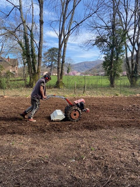 Remise en état et mise en place d'un potager, La Bastide-de-Sérou, réalisé par Thibaud Zerr